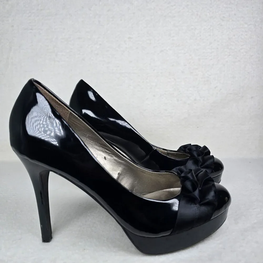 Carlos Santana Black Patent Leather Stiletto Heels Ruffle Classy 6.5 Priceless - Picture 6 of 8